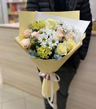 Букет цветов из:  Альстромерии, Розы и Хризантемы в Больших Дворах